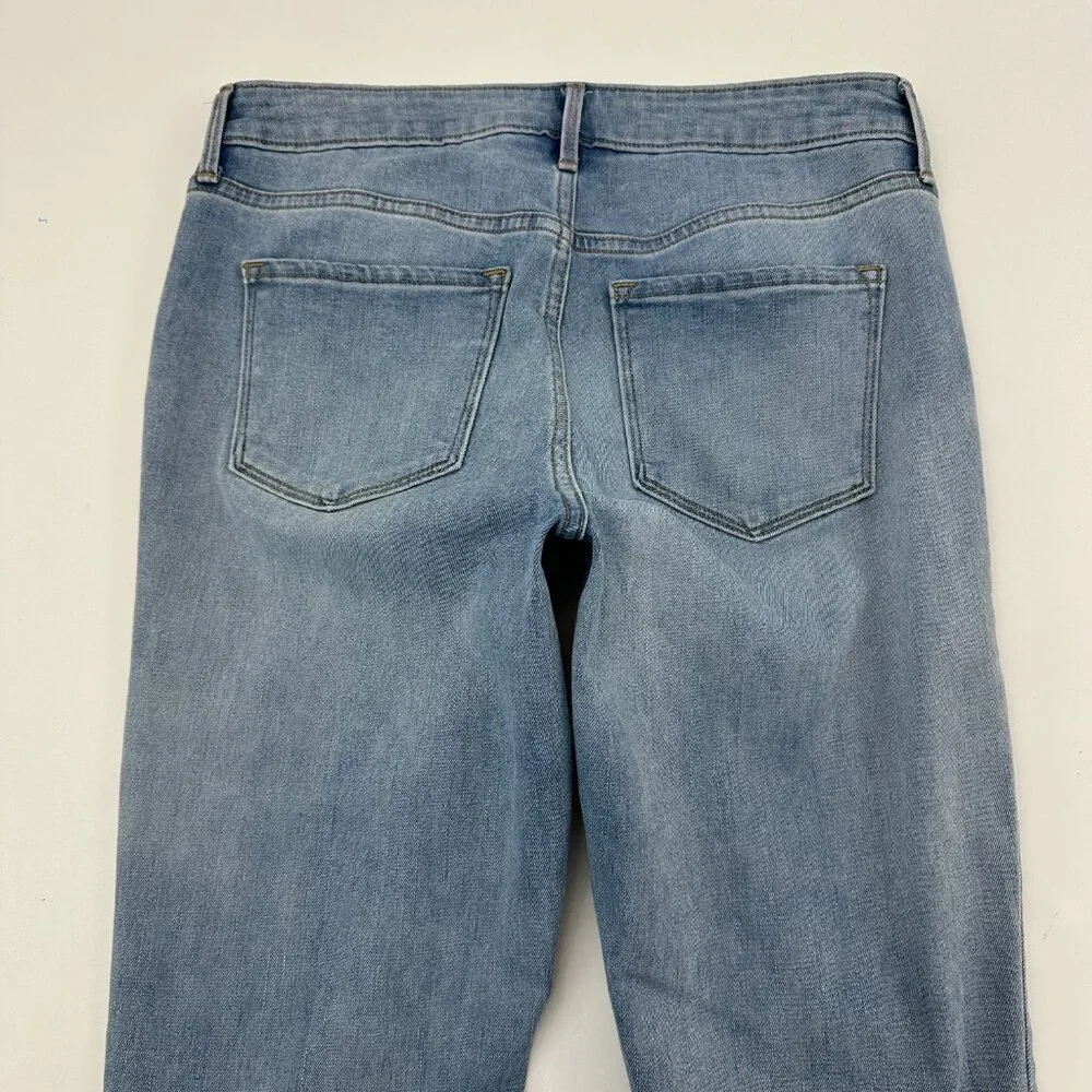 Old Navy Power Straight Women's size 6 Long‎ Medium Wash Blue Denim Jeans